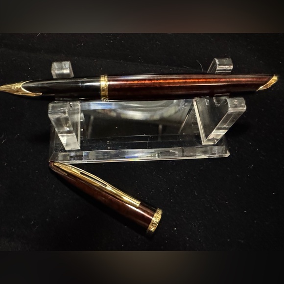 Other - Waterman “Carene” Fountain Pen 18k M Nib